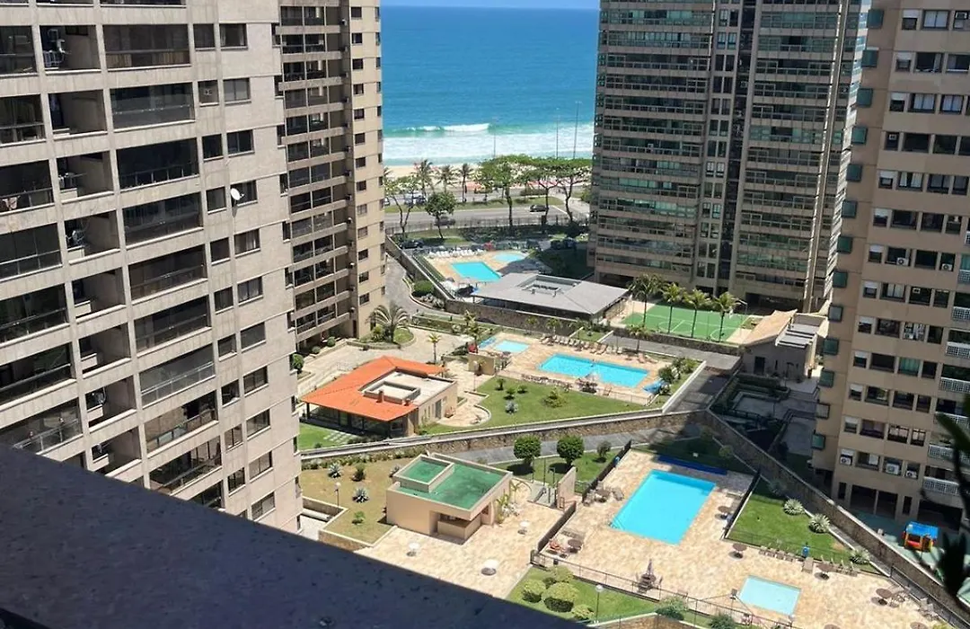 Apto 2qts AlfaBarra2-em frente a Praia da Barra da Tijuca para 06 pessoas-1