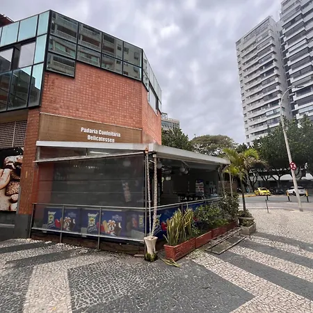Apto 2qts AlfaBarra2-em frente a Praia da Barra da Tijuca para 06 pessoas-2